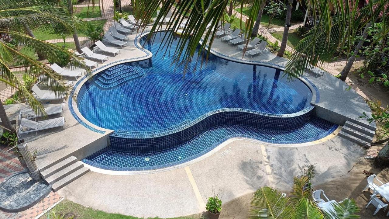 Noble House Beach Resort Koh Lanta Bagian luar foto