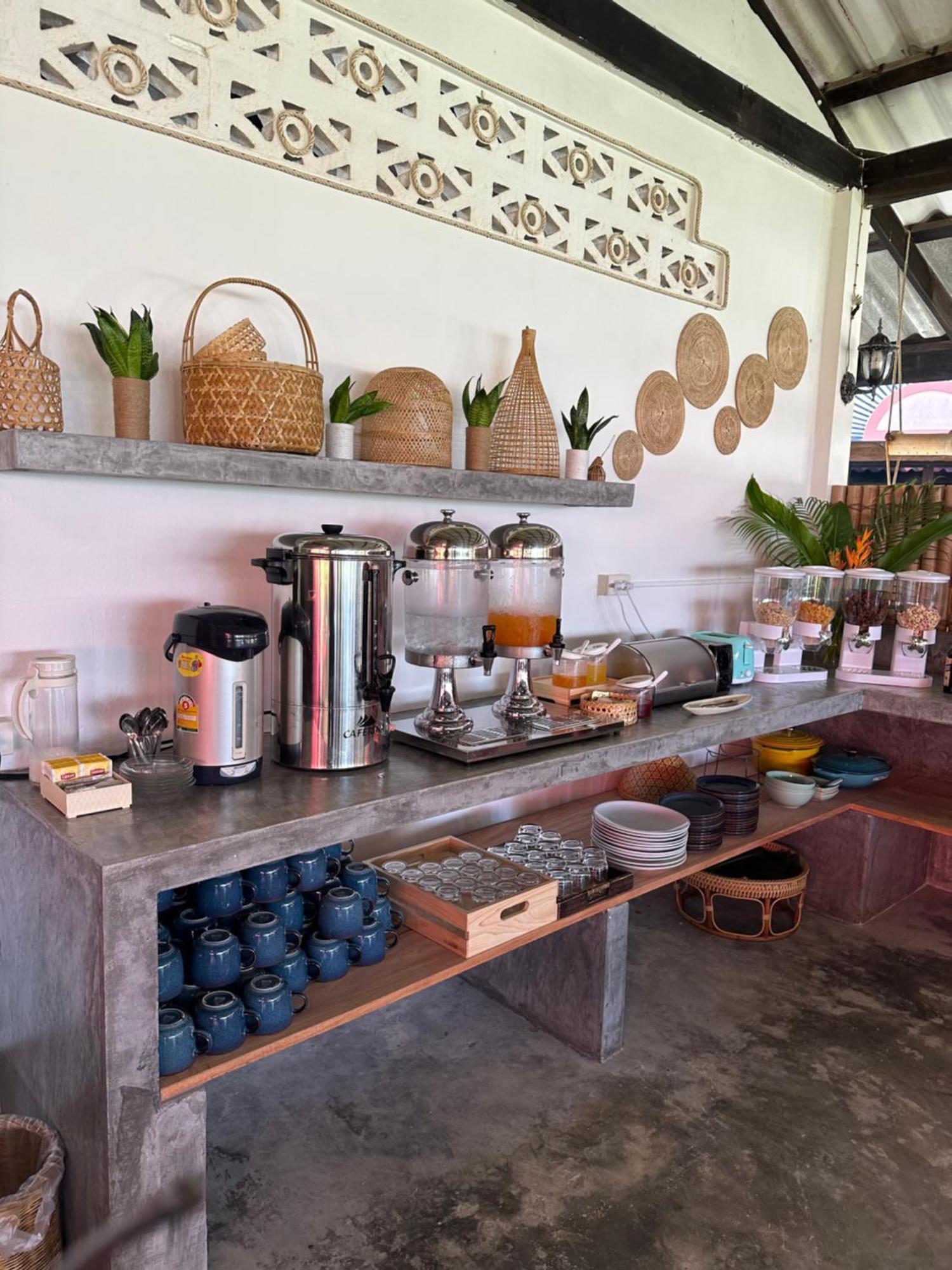 Noble House Beach Resort Koh Lanta Bagian luar foto