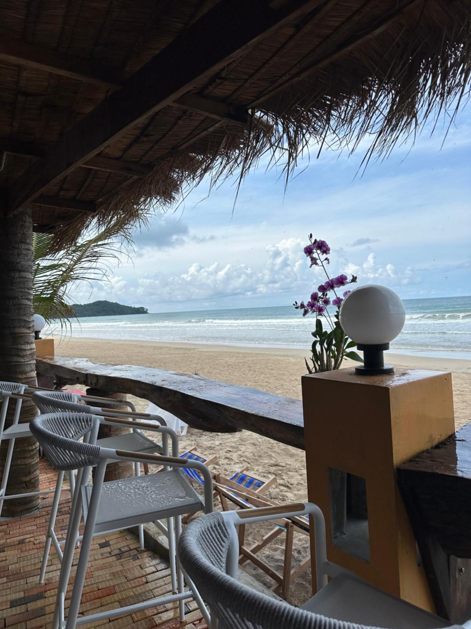 Noble House Beach Resort Koh Lanta Bagian luar foto