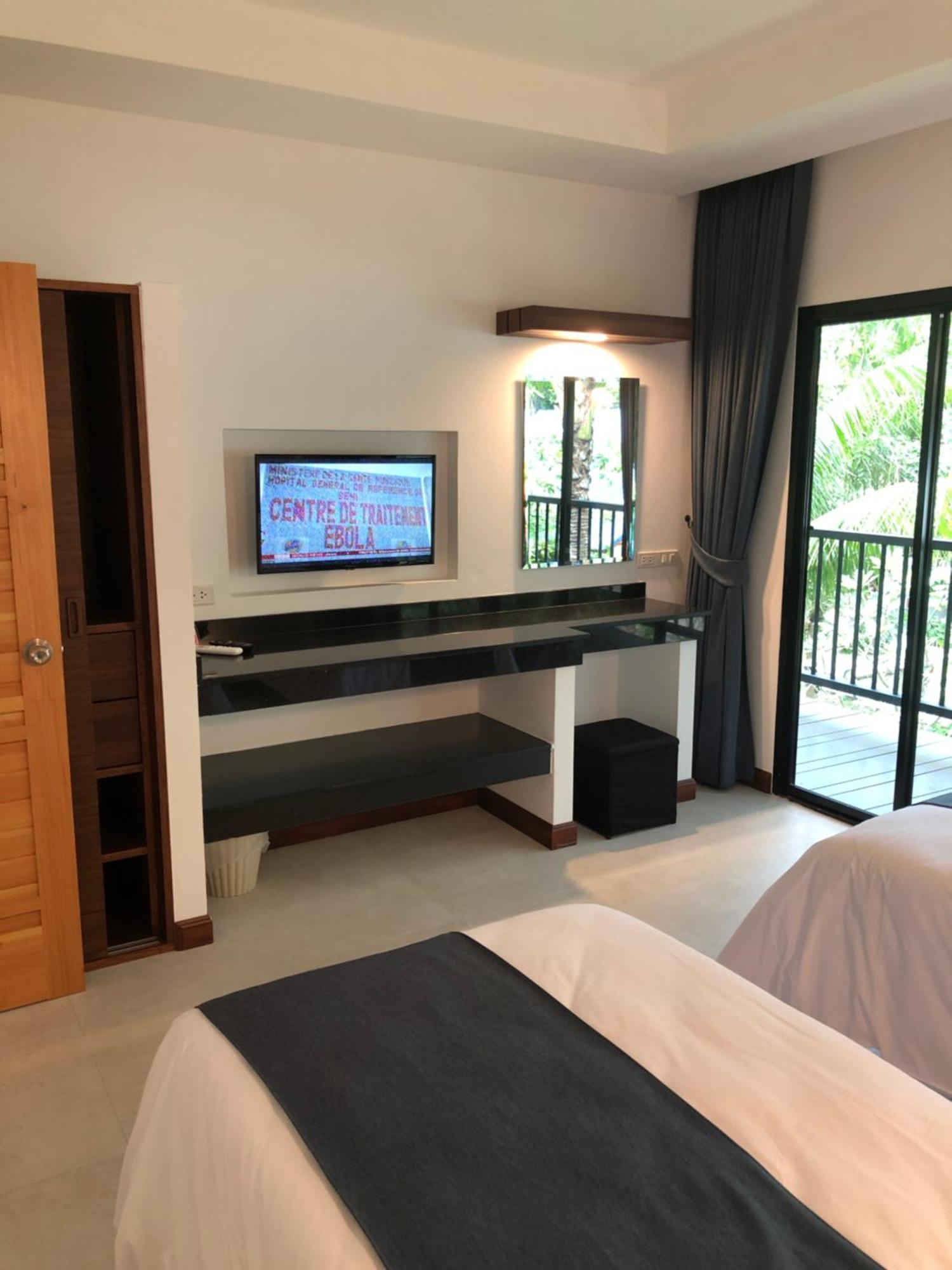 Noble House Beach Resort Koh Lanta Bagian luar foto