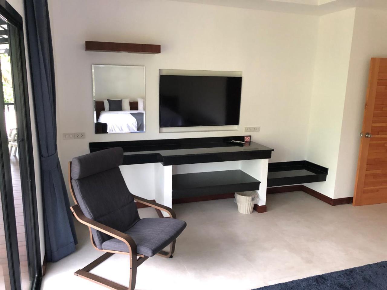 Noble House Beach Resort Koh Lanta Bagian luar foto